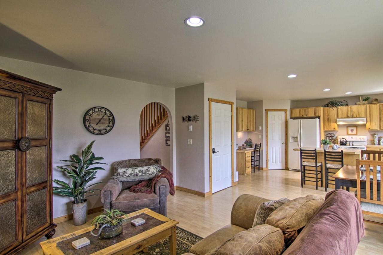 Airy Emigrant Townhome With Sweeping Mtn Views! Exteriör bild