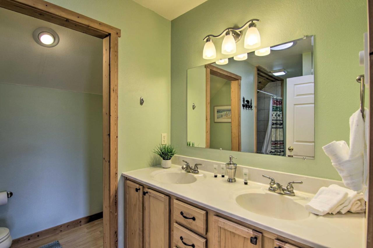 Airy Emigrant Townhome With Sweeping Mtn Views! Exteriör bild